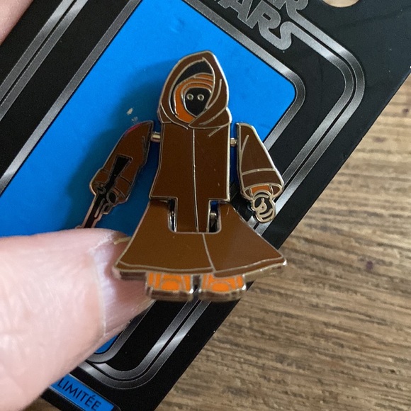 Star Wars limited edition hinged character Jawa pin - Picture 2 of 4